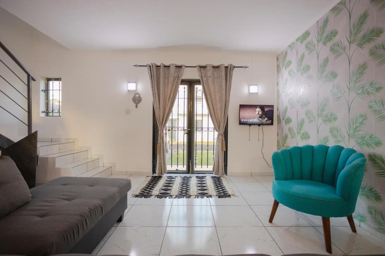 Le Palmiste Lovely 2-Bedroom Duplex With Pool Grand Gaube Buitenkant foto